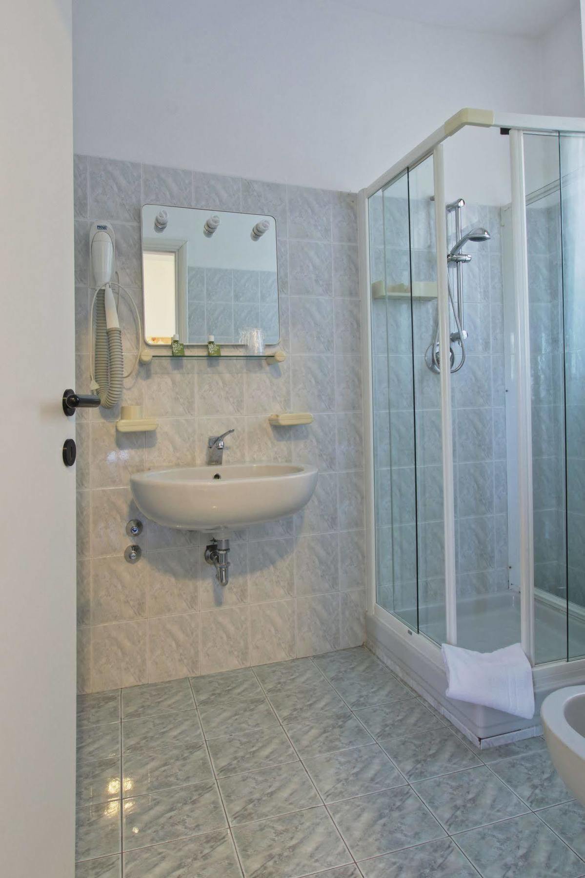 Hotel Aquavite Gardone Riviera Zewnętrze zdjęcie